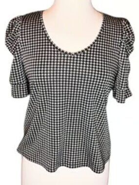Worthington Flattering Cut Houndstooth Puffed Short Sleeve Top V-Neck Blouse SM